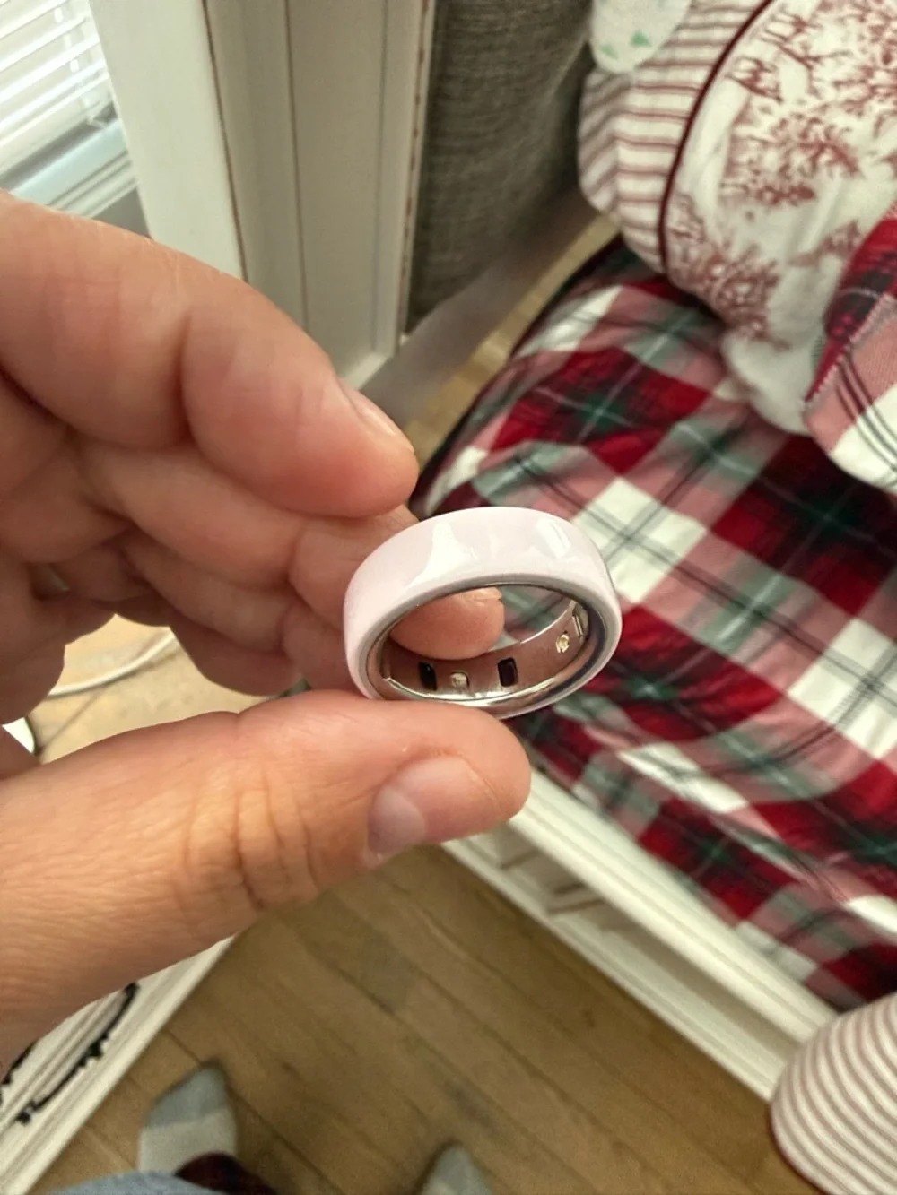 Oura Ring 4 size 11 Ceramic Petal - Picture 4 of 6
